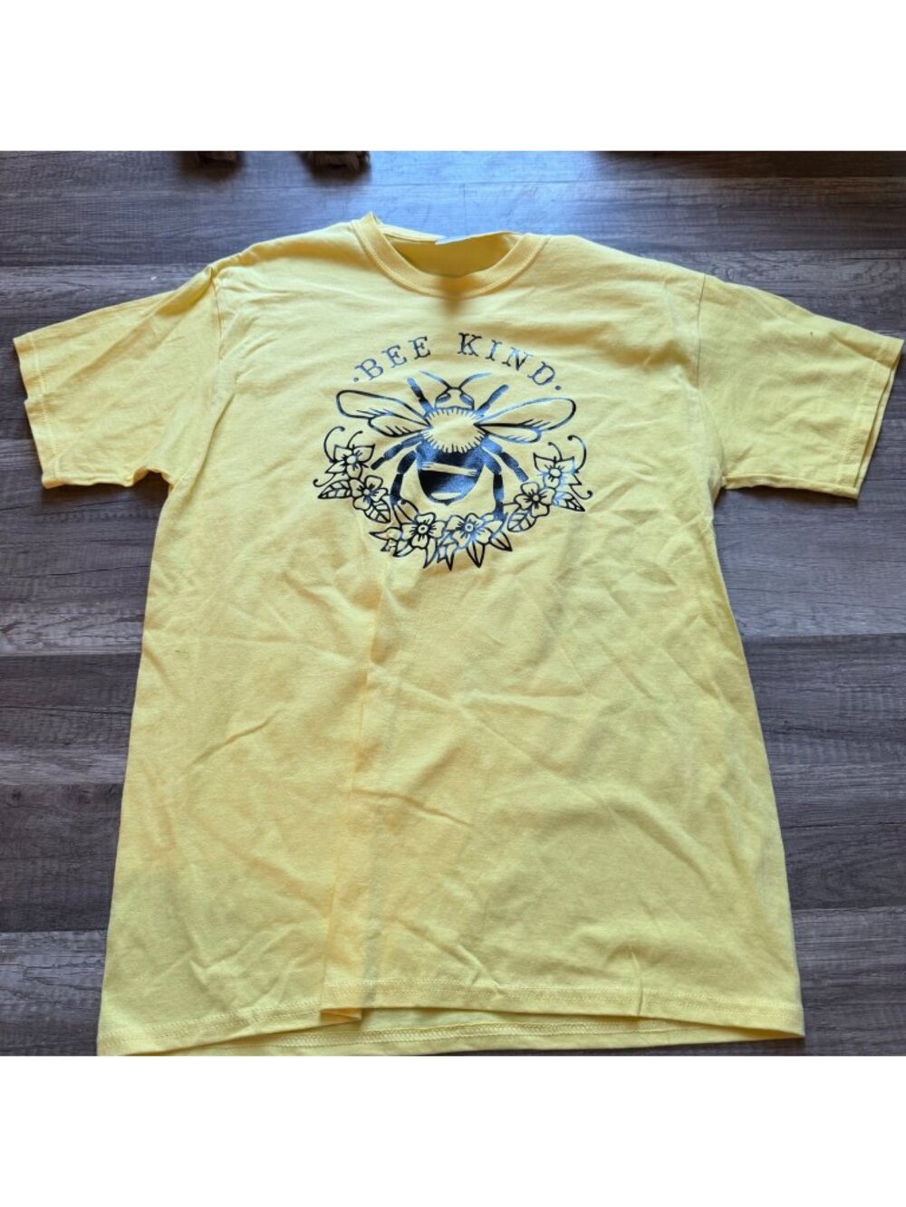 (BOGO 75% Off)  Bee Kind Yellow T-Shirt Medium Cotton Graphic Tee